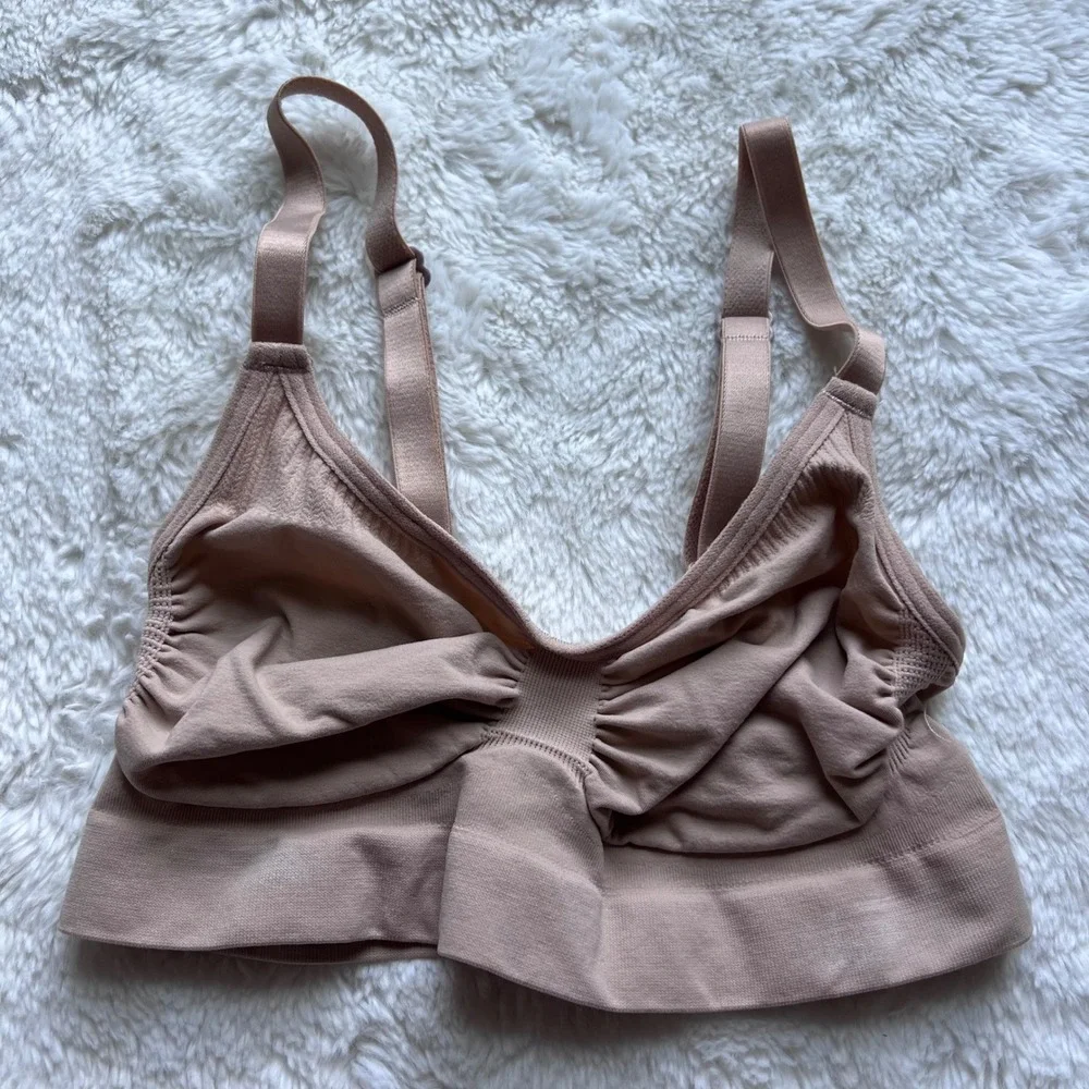 SKIMS Women's Ribbed Ruched Bralette Seamless Adjustable Straps Tan Size Small - Picture 5 of 8